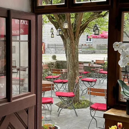 Schlosshotel Harburg 3*